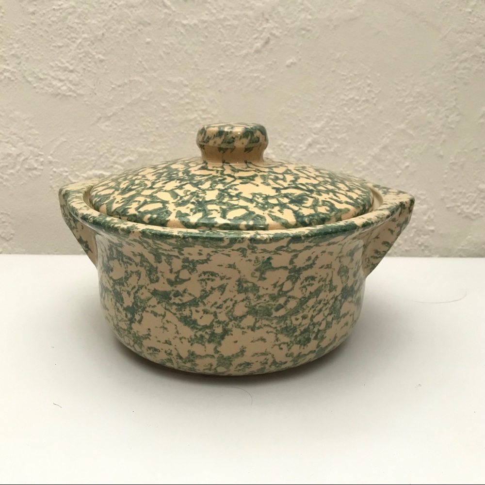 R.R.P. Pottery 1 1/2 Quart Casserole Dish - Green